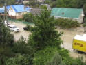 Участки дорог в Геленджике ушли под воду из-за утреннего ливня