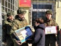 Уникальную «Посылку солдату» передали школьники из Геленджика адресатам