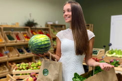 Как делать деньги из воздуха упорным трудом: секреты «генератора идей» из Геленджика