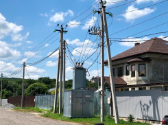 Четыре тысячи новых абонентов подключены к электросетям  «Россети Кубань» на юго-западе края