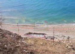 Доступа не будет до середины лета: подробности с пляжа «Факел» в Дивноморском