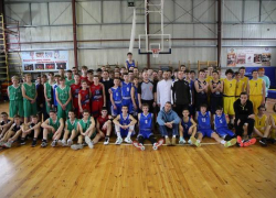 Геленджикские баскетболисты на турнире взяли серебро