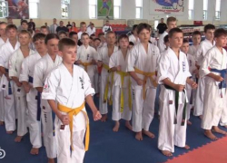 «Мы приехали побеждать»: геленджикских каратистов на Славянском телевидении запомнят надолго