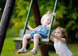 Администрация Геленджика потратит до 13,5 миллионов рублей на ремонт детской площадки