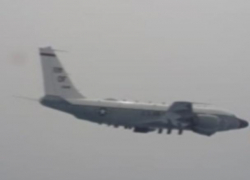 Американский самолет-разведчик приблизился к Геленджику