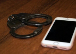 Юному геленджичанину  за кражу телефона грозит до 5 лет тюрьмы