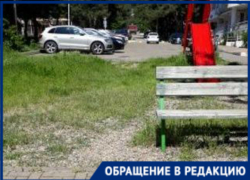 С неухоженностью детской площадки столкнулась жительница Геленджика