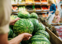 Как геленджичанам не отравиться арбузом и от чего умерла московская семья