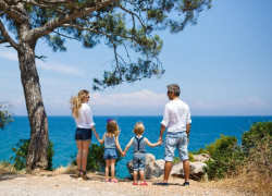 Туристы стали чаще бронировать отдых в Геленджике заранее