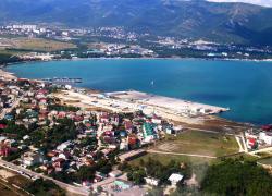 Дмитрий Медведев закрыл пункт пропуска через границу РФ в Геленджике