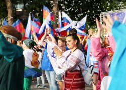 Споем гимн вместе: мероприятия ко Дню России пройдут в Геленджике