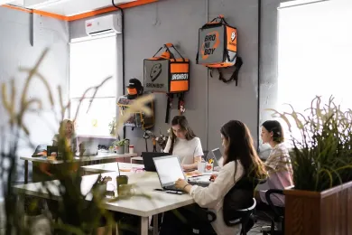 Служба доставки еды, продуктов, лекарств и цветов на дом -