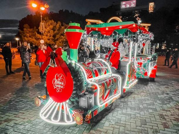 Новогоднему настроению быть: в Геленджик прибудет Дед Мороз