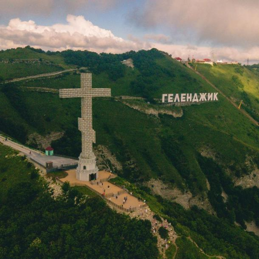 «Он был Мегафоновском и даже Ленинджиком»: история надписи, или как в стране шутили над Геленджиком