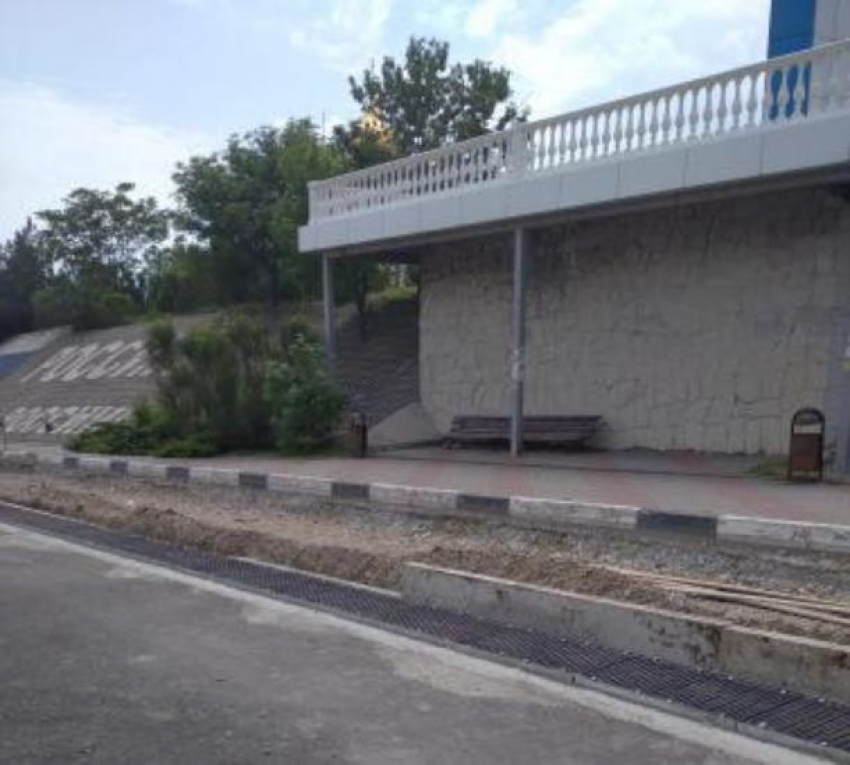 "Очень вам советую выбраться в люди и навести порядок на дороге": геленджичанка обратилась к начальнику транспортного управления