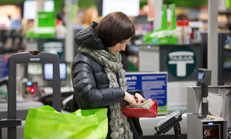 Средний класс в России оказался на грани уничтожения. Эксперты объяснили – никаких предпосылок для изменения к лучшему нет