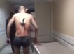В больнице Татарстана пациент с ножом в спине вышел покурить