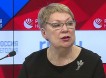 Министр просвещения Васильева предложила запретить обсуждать в семье школьных учителей