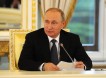 Путин поручил освободить от налогов выплаты сельским учителям и врачам