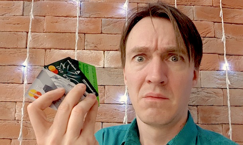 С банковских карт россиян массово воруют деньги. ЦБ бьет тревогу, но мошенники становятся все более изобретательными