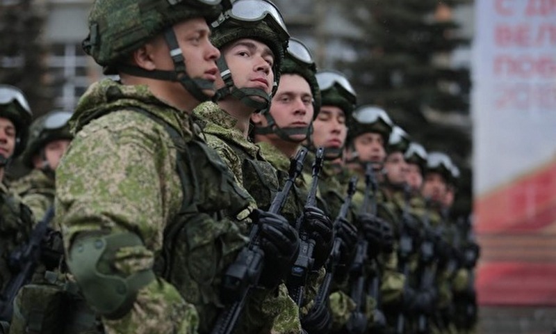 В армии вводят контроль за тем, чтобы военнослужащие не перерабатывали