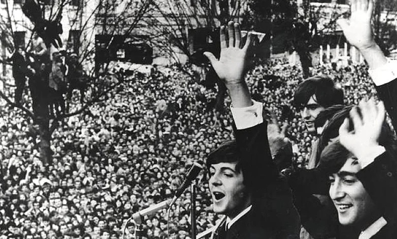 Календарь: 17 октября - День начала «Битломании»