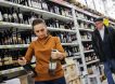 Пока часы 12 бьют: российское вино предложили продавать до полуночи
