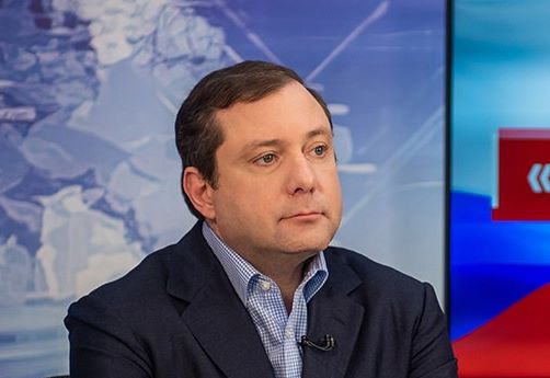 Путин освободил с поста губернатора Смоленска занимавшегося съемкой сутенеров Алексея Островского