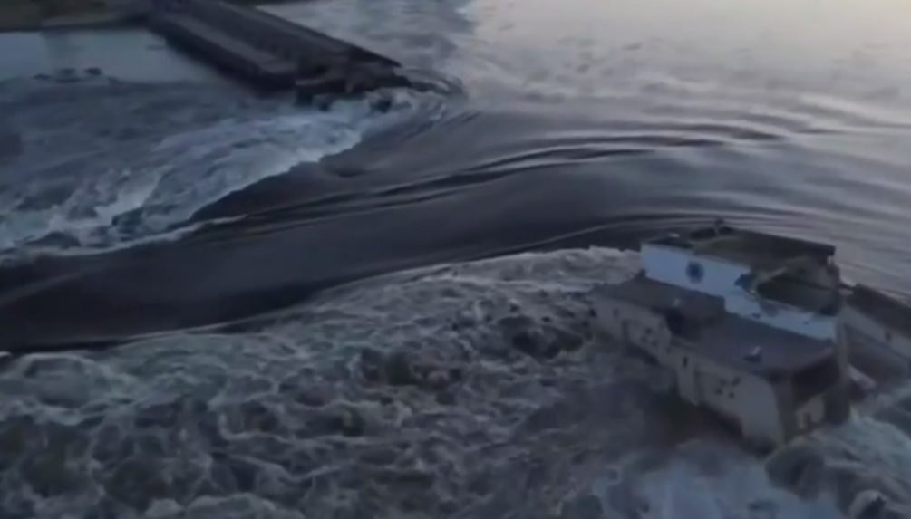 В Сети появилось видео со взорванной Каховской ГЭС