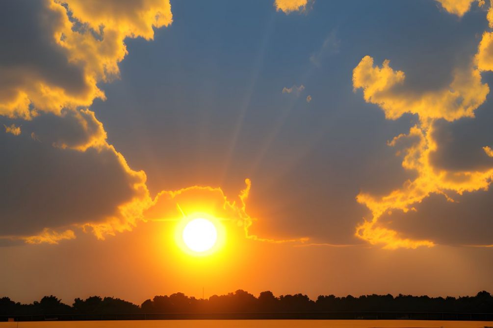 Экстремальная жара накрыла Азию и часть России: что дальше и каким будет лето-2023?