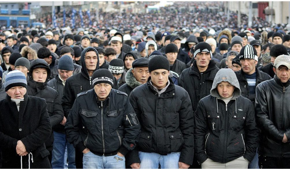 «Закон джунглей». Большинство мигрантов не хотят жить по законам РФ