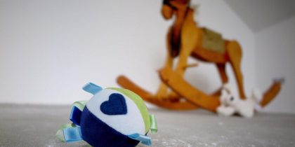 «А мы тут дроны клепаем и «Орешники» строгаем»: в Санкт-Петербурге умер малыш, родители которого не верят в медицину